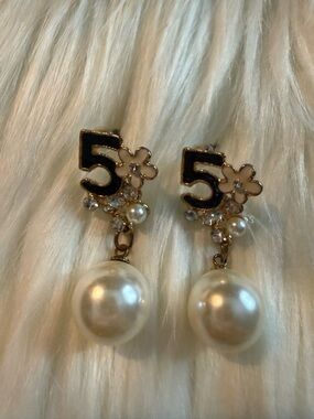 Pearl Drop '5' Floral Crystal Earrings - Gold & White